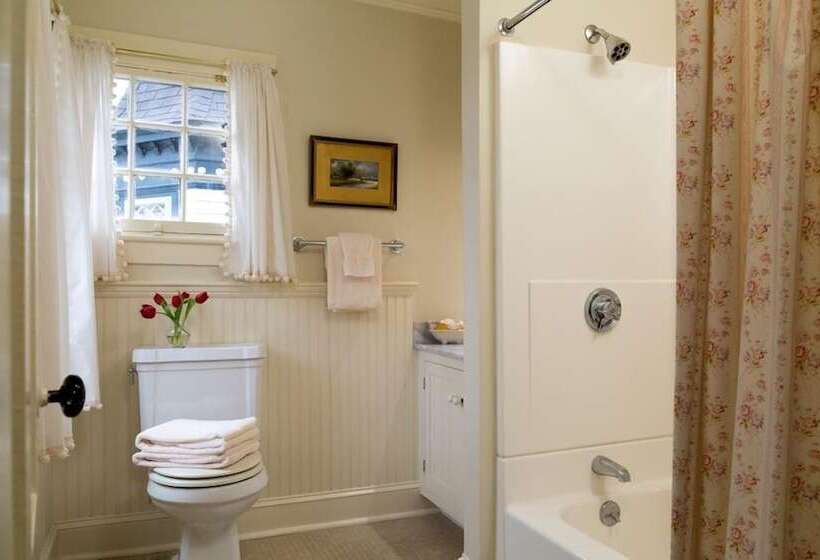 Общежитие Pentagoet Inn