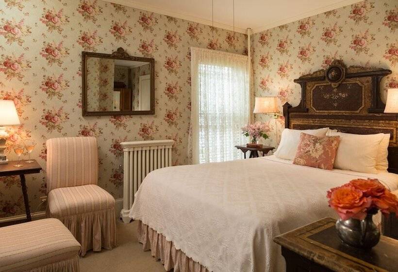 Общежитие Pentagoet Inn