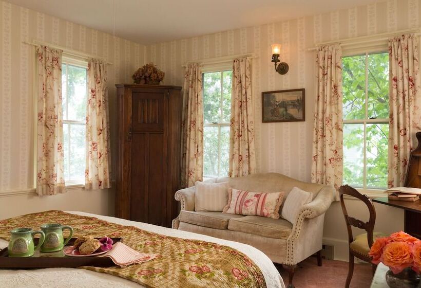 Общежитие Pentagoet Inn