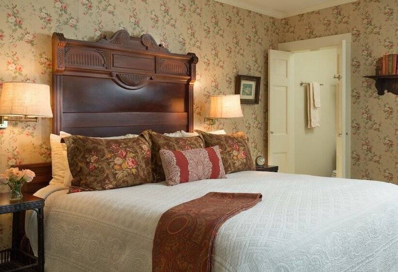 Общежитие Pentagoet Inn