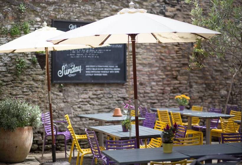 הוסטל The Archangel,restaurant & Bar With Rooms