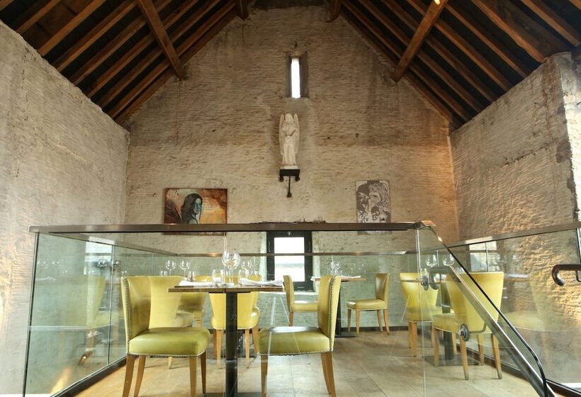 הוסטל The Archangel,restaurant & Bar With Rooms