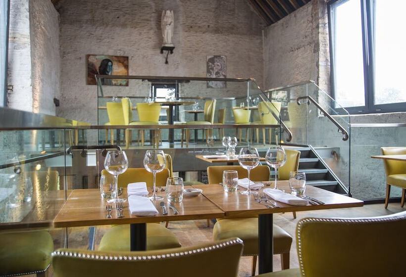 הוסטל The Archangel,restaurant & Bar With Rooms