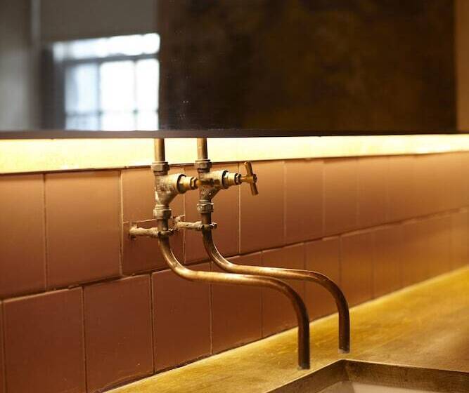 הוסטל The Archangel,restaurant & Bar With Rooms