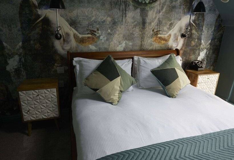 הוסטל The Archangel,restaurant & Bar With Rooms