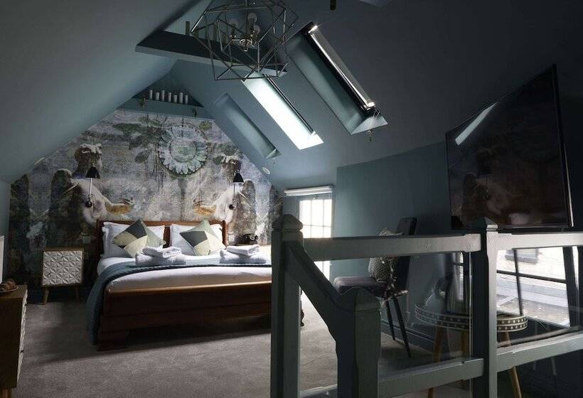 הוסטל The Archangel,restaurant & Bar With Rooms