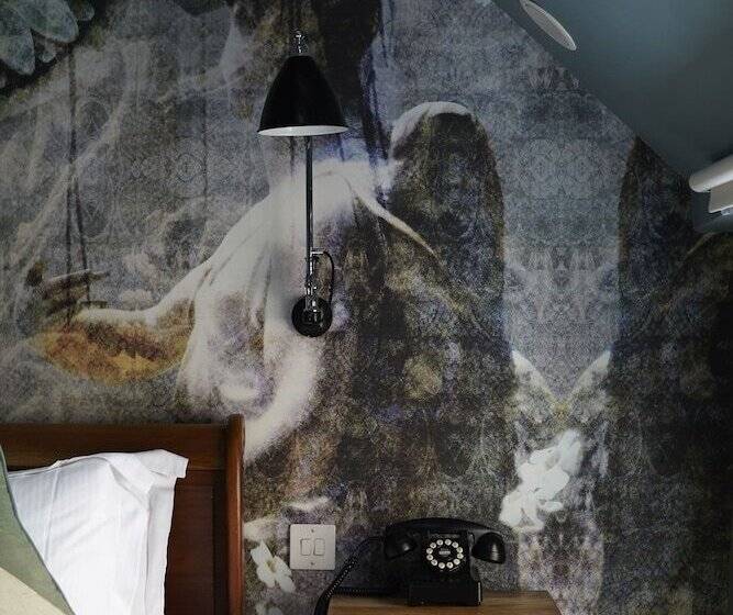 הוסטל The Archangel,restaurant & Bar With Rooms