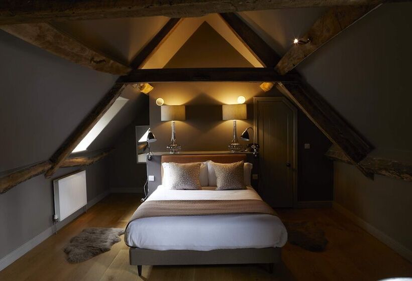 הוסטל The Archangel,restaurant & Bar With Rooms