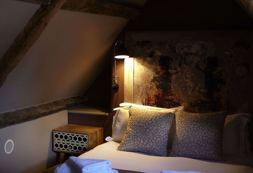 הוסטל The Archangel,restaurant & Bar With Rooms