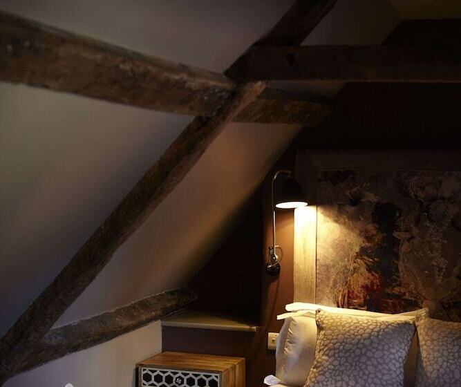 הוסטל The Archangel,restaurant & Bar With Rooms