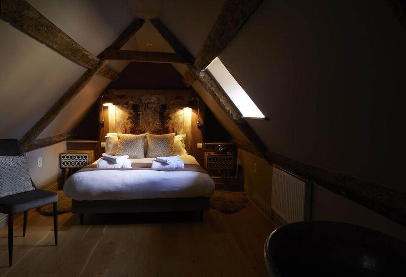 הוסטל The Archangel,restaurant & Bar With Rooms