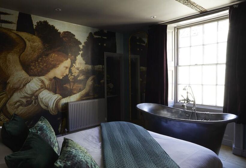 הוסטל The Archangel,restaurant & Bar With Rooms