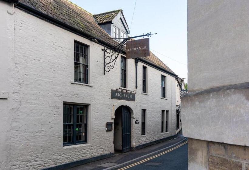 הוסטל The Archangel,restaurant & Bar With Rooms
