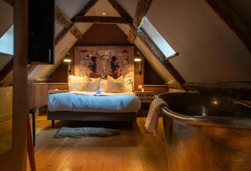 הוסטל The Archangel,restaurant & Bar With Rooms