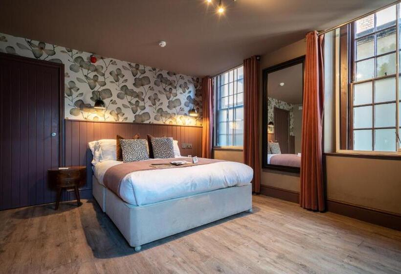 הוסטל The Archangel,restaurant & Bar With Rooms