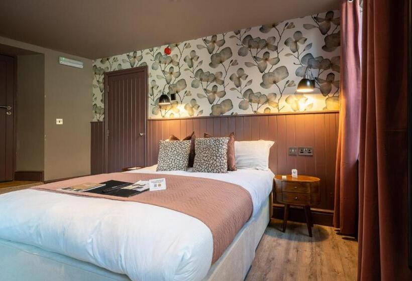 הוסטל The Archangel,restaurant & Bar With Rooms