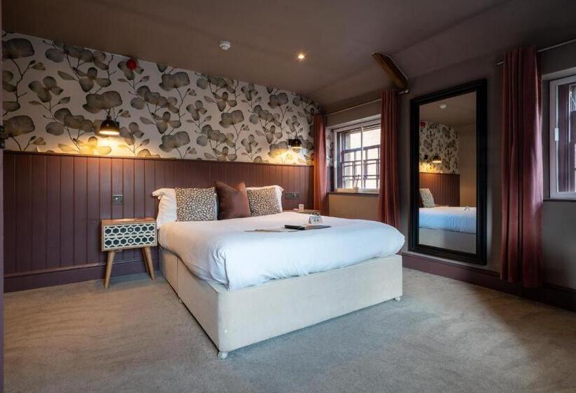 הוסטל The Archangel,restaurant & Bar With Rooms