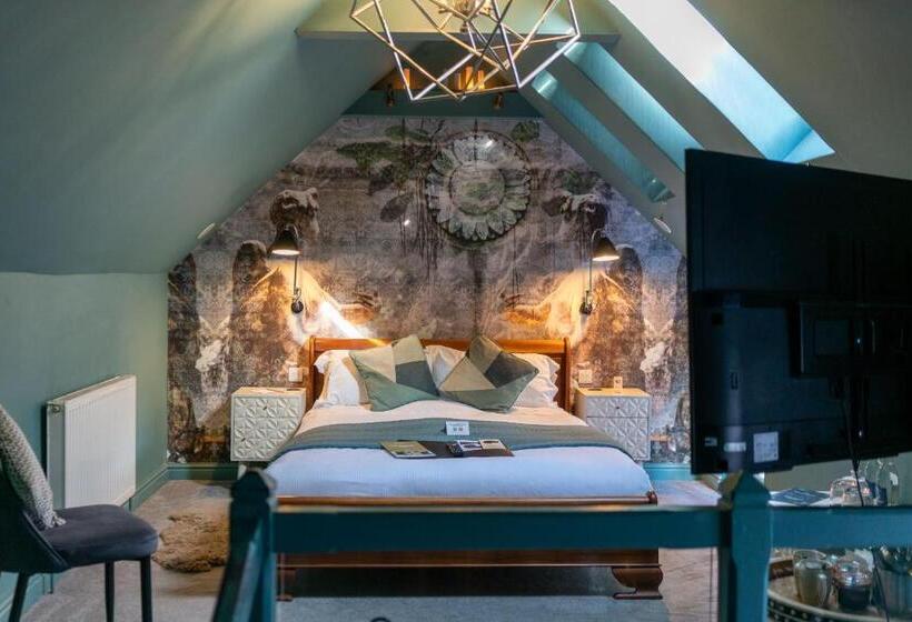 הוסטל The Archangel,restaurant & Bar With Rooms