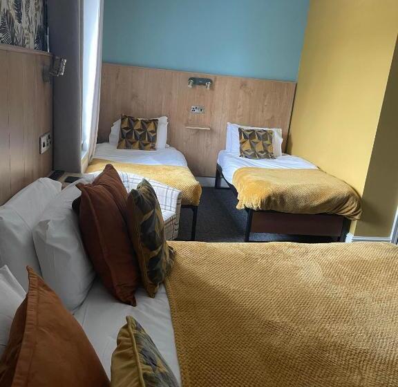 ユースホステル The Crown Inn   By Blunt Bars