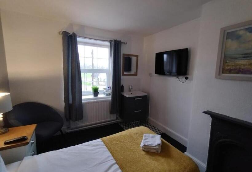 ユースホステル The Crown Inn   By Blunt Bars