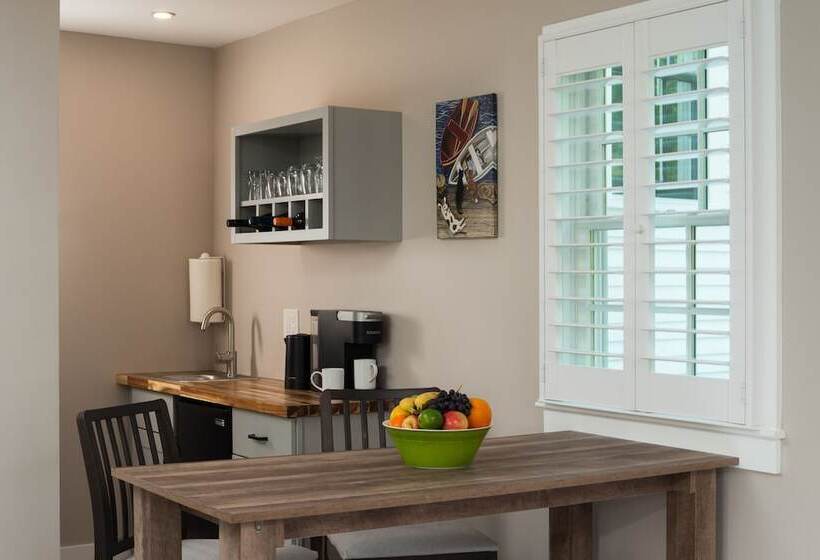 호스텔 The Inn At Cape Cod