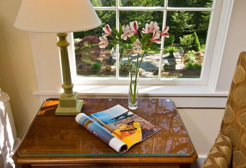 호스텔 The Inn At Cape Cod