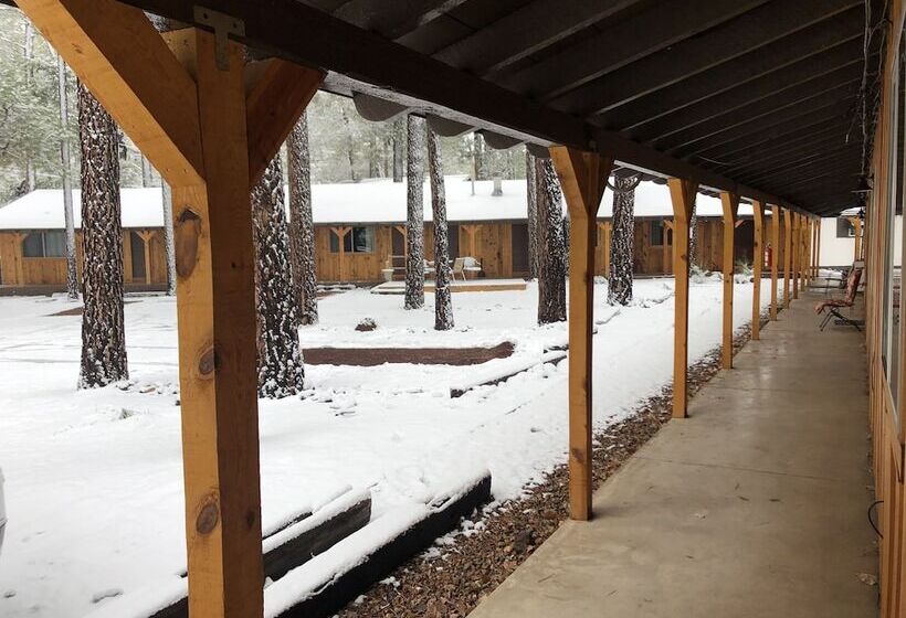 호스텔 Timberlodge Inn