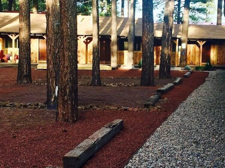 호스텔 Timberlodge Inn