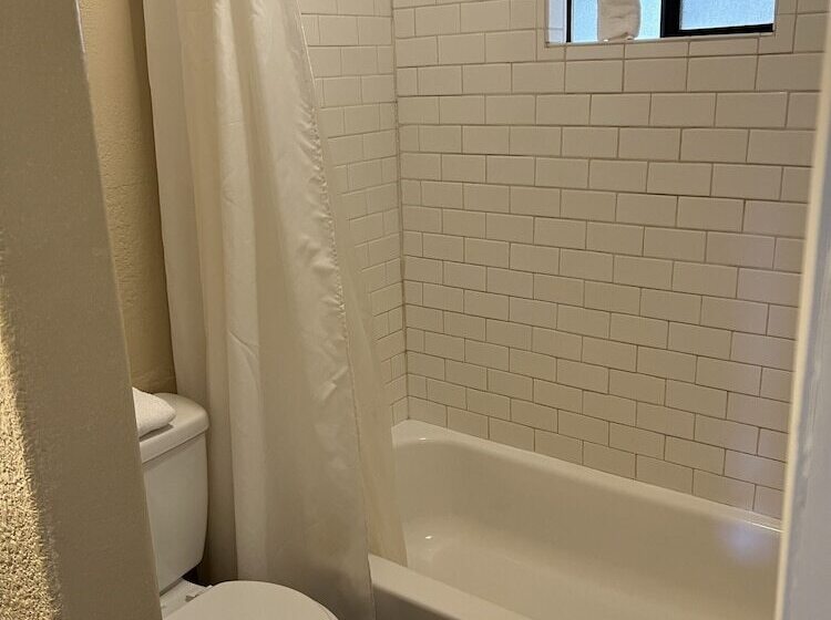 호스텔 Timberlodge Inn