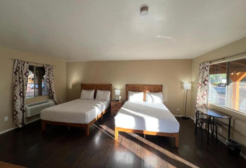 호스텔 Timberlodge Inn