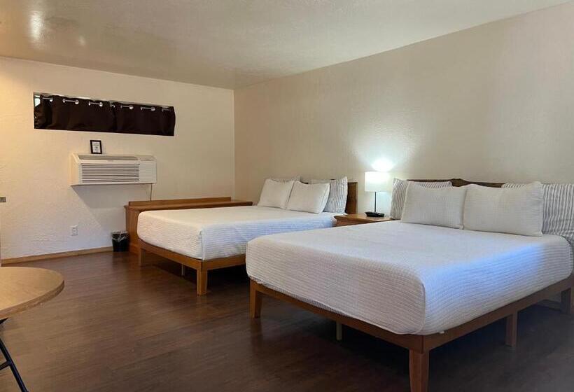 호스텔 Timberlodge Inn