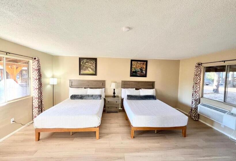 호스텔 Timberlodge Inn