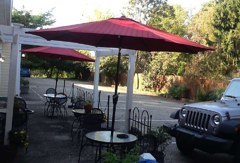 Bed and Breakfast Montgomery Inn Bnb