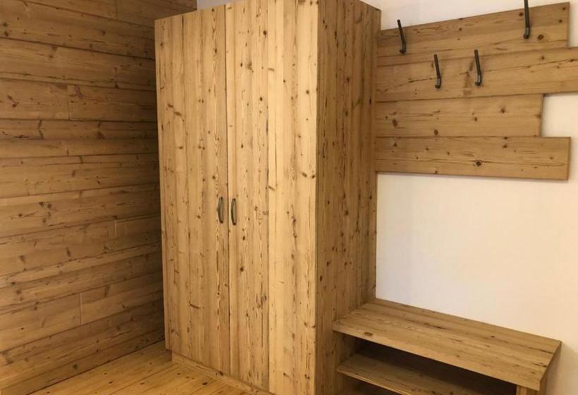 Camping & Pension Au An Der Donau