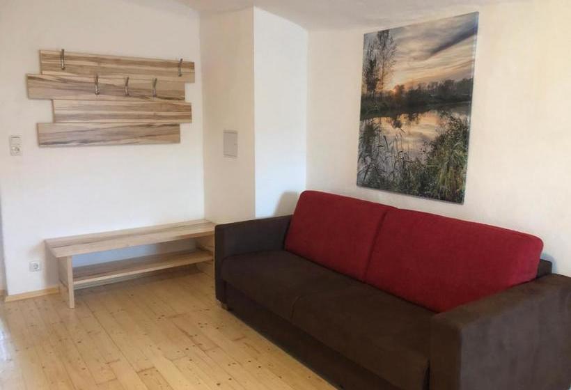 Camping & Pension Au An Der Donau