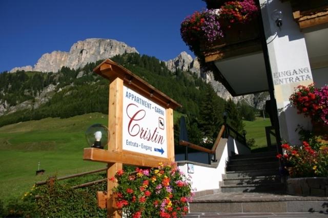 Garni Cristin & Dep Antina