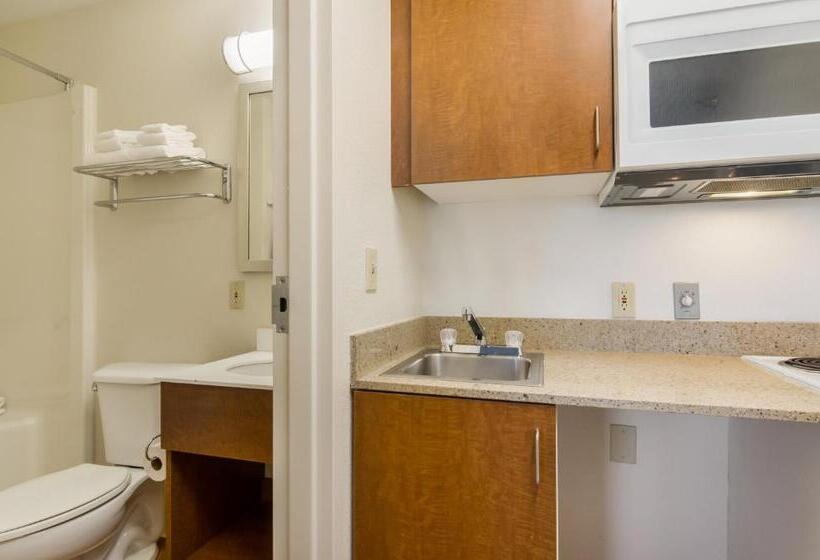 Hometowne Studios By Red Roof Denver   Glendale/ Cherry Creek