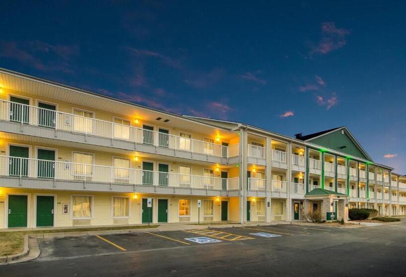 Hometowne Studios By Red Roof Denver   Glendale/ Cherry Creek