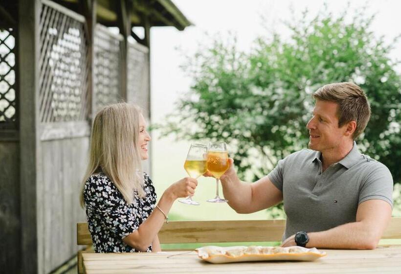 هتل Eco Tourist Farm Ravnjak