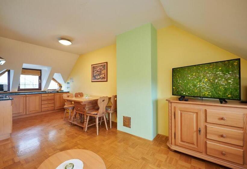 هتل Eco Tourist Farm Ravnjak