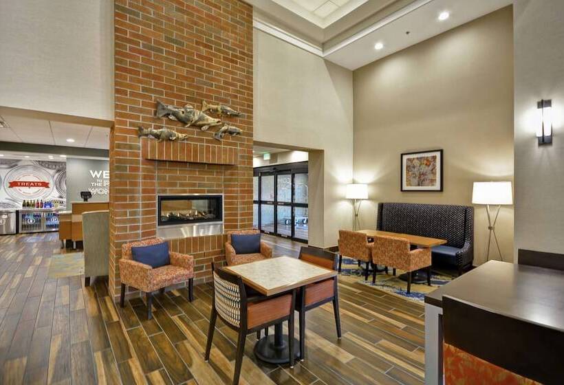 בית מלון כפרי Hampton Inn &  Suites Grants Pass