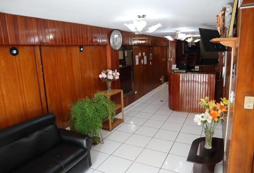 ホテル Sideral Oficial