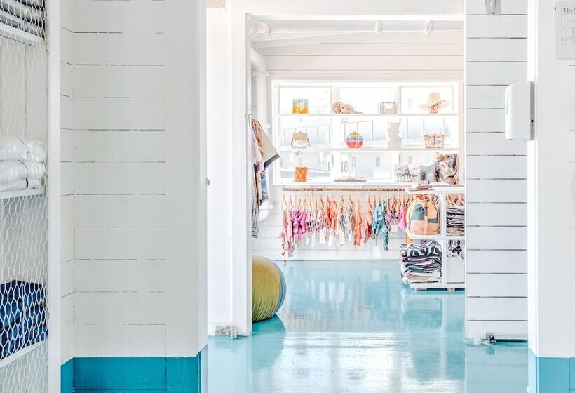 فندق The Surf Lodge