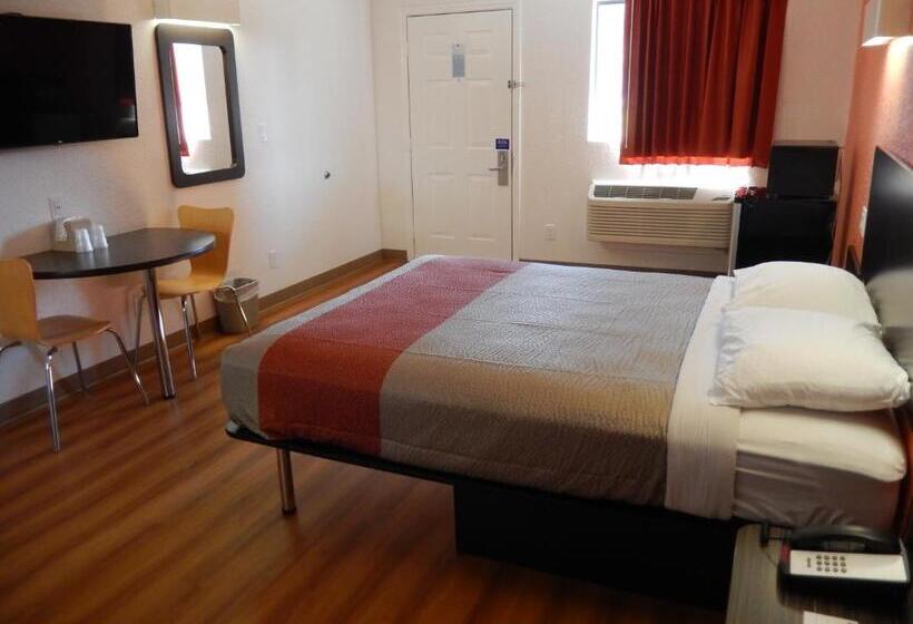 Motel 6moultrie, Ga