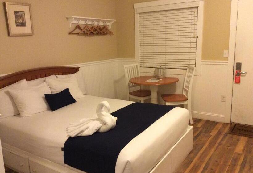 汽车旅馆  The Beachwood