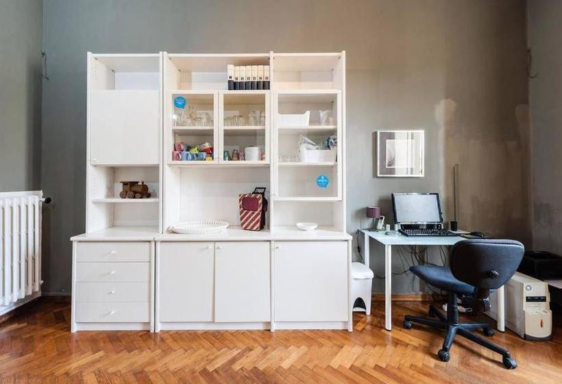 پانسیون A Due Passi Dal Treno