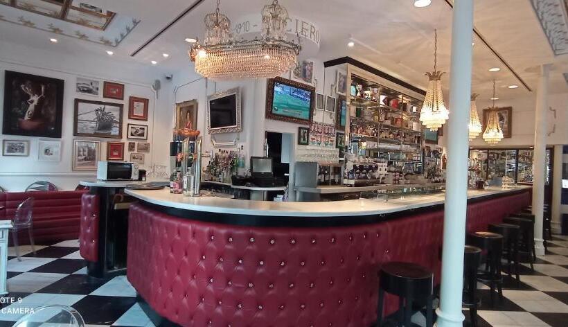 پانسیون Alojamiento Buciero