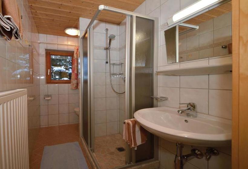 بنسيون Apart Lukas