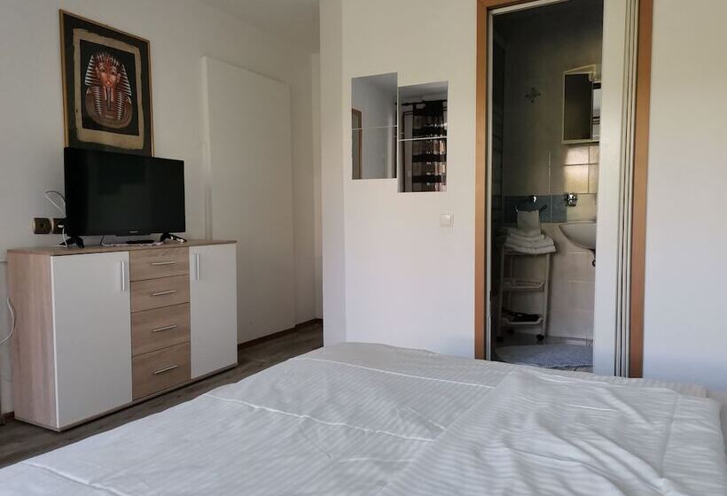 پانسیون Apartments Silva