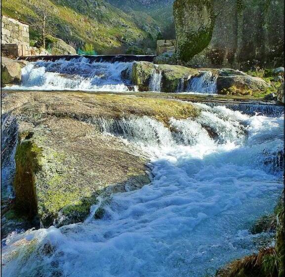 פנסיון Casa Da Fonte Sagrada
